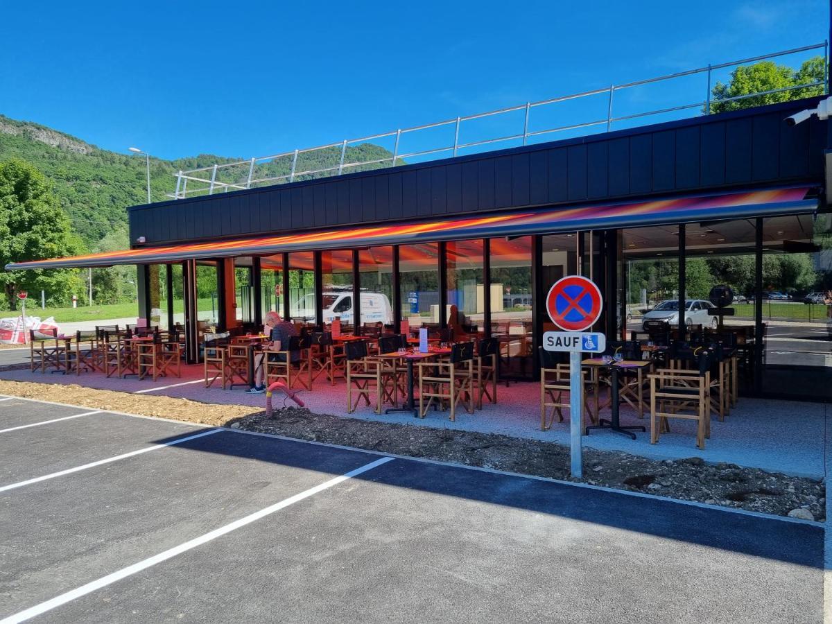 Hotel Restaurant Akena Molinges - La Brocatelle Saint-Claude Exterior foto
